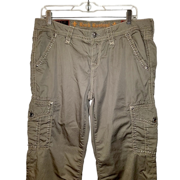 Y2K Rock Revival Cropped Cargo Pants | Taupe | Size 31 - Picture 2 of 11